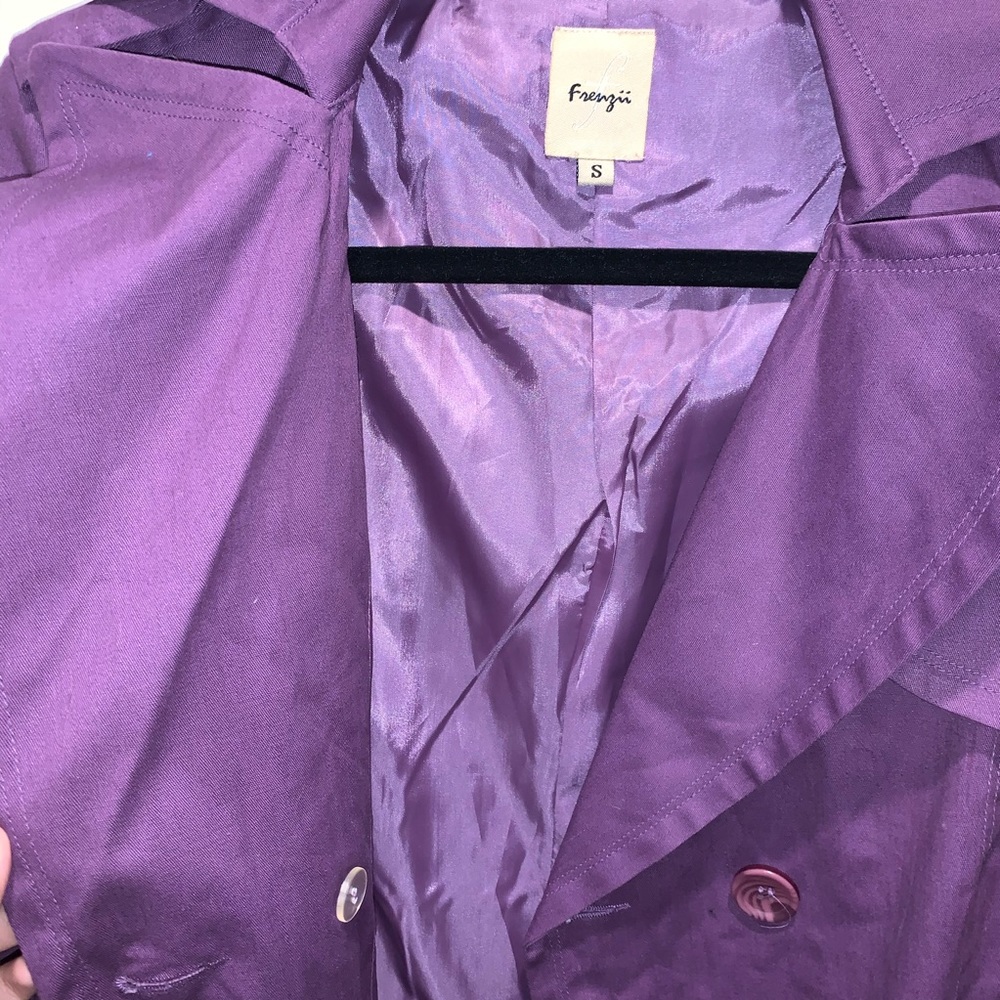 Purple trench coat. - Picture 5 of 8
